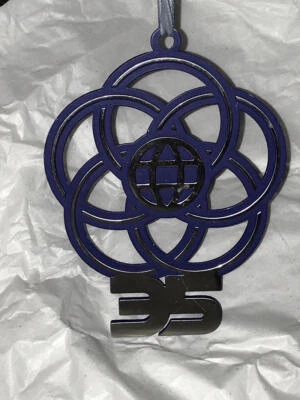 Disney World's Epcot 35 años adorno de metal NUEVO Foto 1 de 2