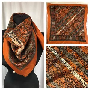 Sciarpa seta italiana vintage anni 70 80 marrone nero terracotta 30,5 x 30,5" carina - Foto 1 di 7
