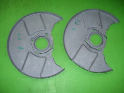 280Z 1980 Datsun 280ZX FRONT BRAKE BACKING PLATES Pair oem Fairlady 79-83 - Image 1 of 3