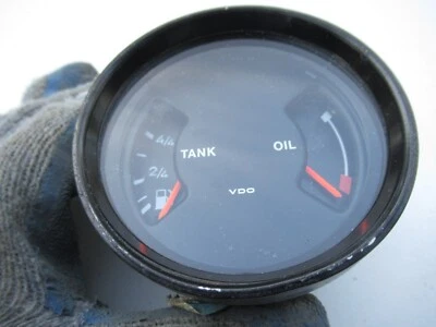 Porsche 911 Fuel / Oil Combo Gauge VDO Date Stamp 1.83 91164120203 - Image 1 of 4