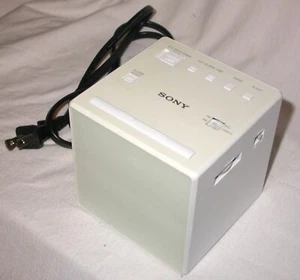 Sony Digital Dual AM/FM Alarm Clock Radio Model ICF-C1, White, Tested Works Well - Picture 1 of 8
