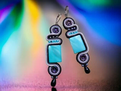 Blaue Ohrringe in Soutache-Technik, handgenäht.  Perle. - Bild 1 von 4