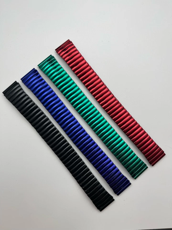 Cinturini Elastici Acciaio in Vari Colori – Blu, Nero, Rosso, Verde,  18MM - Immagine 1 di 1