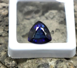Piedra de tanzanita azul de la mejor calidad sin calefacción sin tratar corte de trillón de tanzanita 4 quilates - Imagen 1 de 7