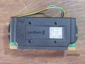 Intel Pentium II 400MHz 400/512/100/2.0v CPU SLOT heatsink & fan SL35G - Picture 1 of 3