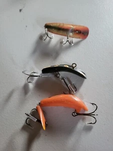 3 Old Lures. Flatfish X4, 2 Fake Flatfish - Picture 1 of 8
