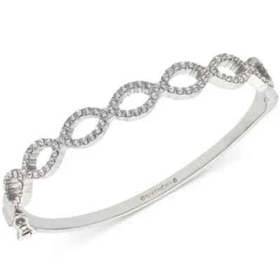 Pulsera brazalete Givenchy tono plata cristal transparente pavé. Venta al por menor $58 Foto 1 de 4