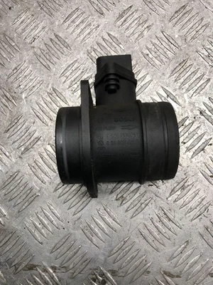 Volkswagen Caddy 2007 diésel 77 kW medidor de masa de aire medidor de caudal de aire DRA66681 Foto 1 de 4