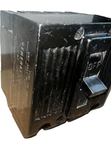 GE TQL32020 Circuit Breaker 3 Pole 20A 240V Obsolete Plug In Old Style - Picture 1 of 11