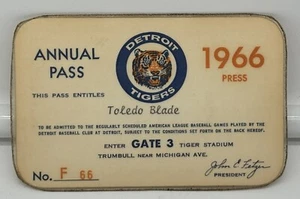 1966 Detroit Tigers Ticket Pass Al Kaline 29 HR/Cash 32 HR/ McLain 20 Wins Vg ⚾️ - Picture 1 of 3