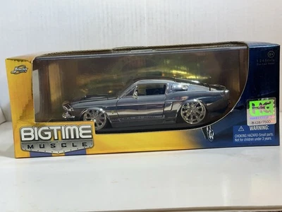 JADA 1967 SHELBY GT500 1:24 CHROME LIMITED 5128 / 7500 IN HARD ACRYLIC BOX #67 - Image 1 of 4