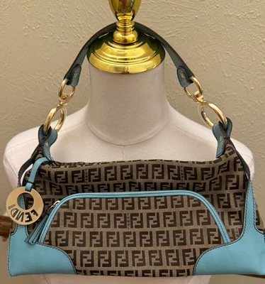 状况完好,Fendi Zucca 肩包 带青蓝色皮革装饰。复古 — 第 1/4 张图片