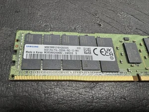 Memoria ECC 2Rx4 M393A8G40AB2-CWE Samsung 64 GB PC4-25600 DDR4-3200 MHz - Imagen 1 de 6
