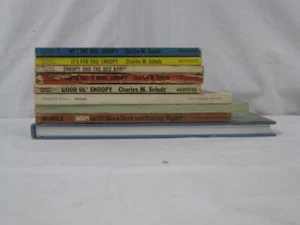 Charles Schulz Snoopy 9 book lot Red baron, We Love You, It's for You G/VG - Imagen 1 de 9