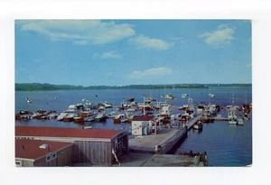 Cataumet Marina, Kingman Marine MA postal de colección, 66 letrero de gasolina, barcos - Imagen 1 de 2