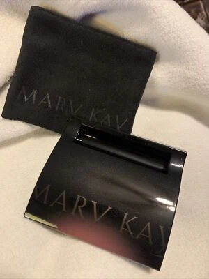 Paleta de espejos compactos magnéticos MARY KAY negra sin rellenar Foto 1 de 2