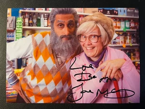 JANE McCARRY - STILL GAME ACTRESS - ISA  -  BRILLIANT SIGNED PHOTOGRAPH - Picture 1 of 1