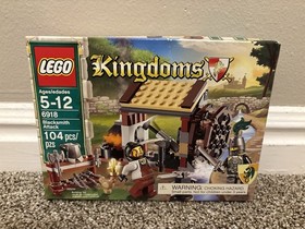 LEGO Kingdoms Blacksmith Attack (6918) (NEW IN BOX)