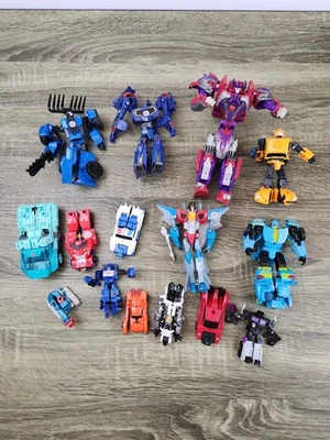 Transformers Mixed Lot Of 15 Autobots & Decepticons - Image 1 of 4