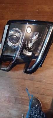 Conjunto de faros para Chevy Tahoe 2016 o Chevy Silverado 2019 Foto 1 de 4