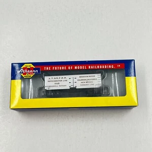 Athearn N Scale Atchison, Topeka & Santa Fe RD# 785 Wood Reefer 10503 - Picture 1 of 5