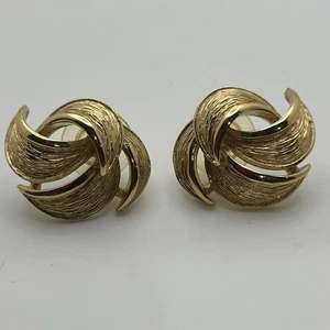 Vintage GIVENCHY strukturierte goldfarbene abstrakte Wirbel Ohrstecker 0,85" - Bild 1 von 6