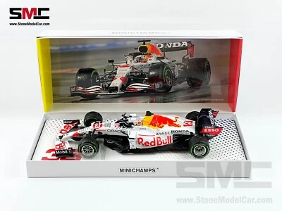 Red Bull F1 RB16B Max Verstappen Turkish 2021 World Champion 1:18 MINICHAMPS Box - Image 1 of 4
