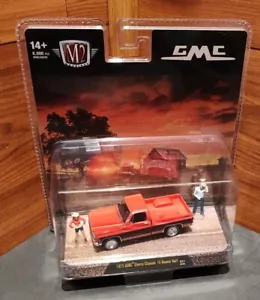 NEU M2 MASCHINEN 1979 GMC® SIERRA CLASSIC 15 SCHWERE HALB 1:64 MIT STÄNDER - Bild 1 von 10