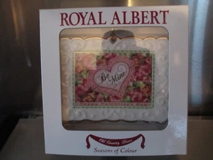 Royal Albert Día de San Valentín Be Mine Postal Ornamento Marfil Fina China RARO - Imagen 1 de 5