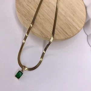 Kopen Australia Gold Plated Flat Snake Chain Necklace Emerald Cut Green Crystal - Picture 1 of 7