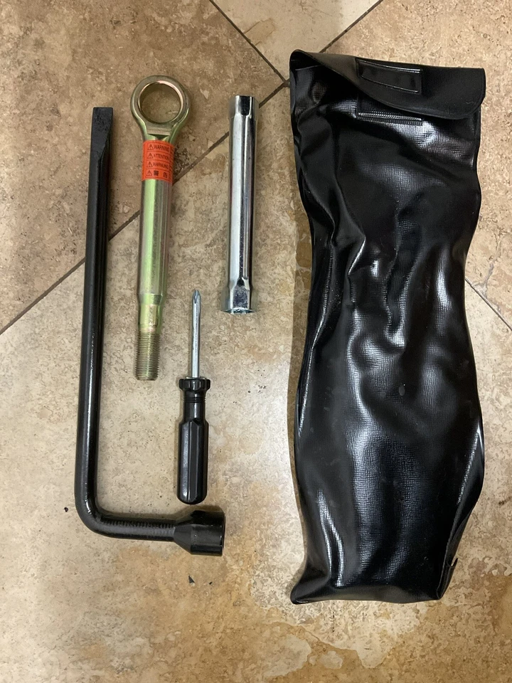 Herramientas de neumáticos de repuesto Subaru Legacy Outback 1999-2009 OEM Foto 1 de 3