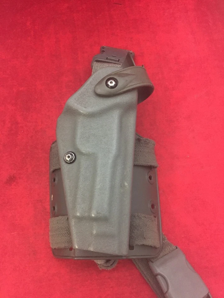 SAFARILAND Drop Leg Holster Green Right Hand RH 6005-173 for Beretta 92 - Image 1 of 1