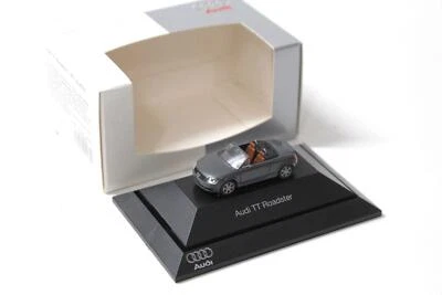 1:87 Rietze Audi TT Roadster Grigio Dealer Version - Immagine 1 di 4