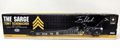 Tony Schumacher The Sarge Dragster 2017 esercito NHRA Top Fuel scala 1:24 firmato - Immagine 1 di 4