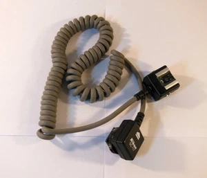 NIKON SC-17 Sync Cord for Off Camera Flash Mounting, Made in Japan, Very Nice - Picture 1 of 7