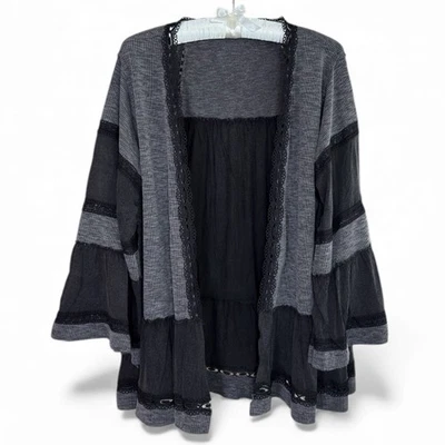 Pol Cardigan 毛衣小号全新无标签黑色灰色超大波西米亚 Cottagecore 分层 — 第 1/4 张图片