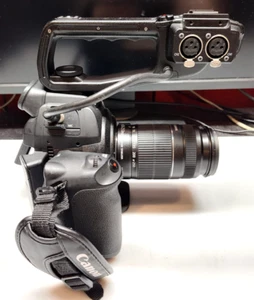 VGC Canon EOS C100 MK1 Camcorder w/Side & Audio handles, Genuine battery,charger - Picture 1 of 15