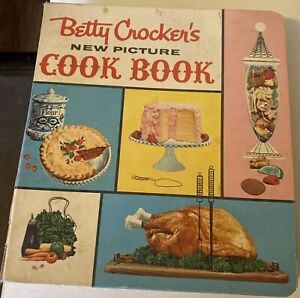 BETTY CROCKER'S New Picture Cook Book - Vintage circa 1960's, 5 Hole HB Binder