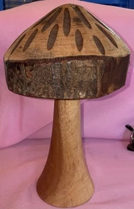 Vintage handgeschnitzte Holz Pilz Skulptur 11 "hoch x 6" Kappe - Bild 1 von 5