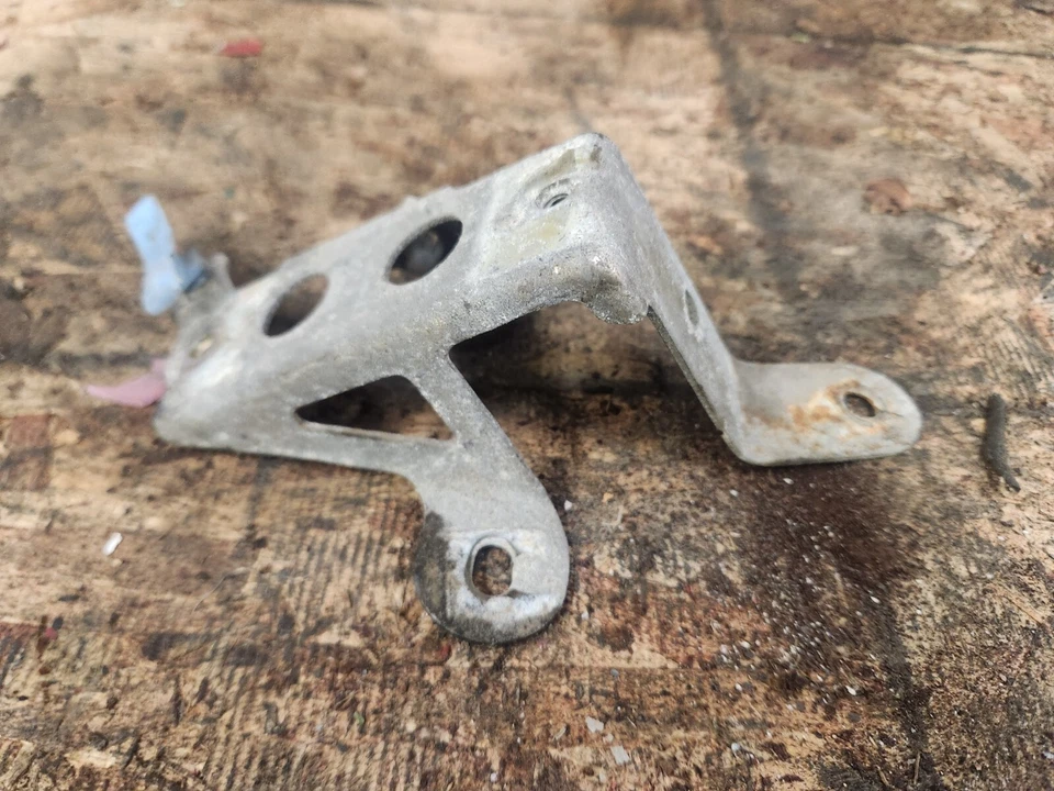 1986-1992 Toyota Supra MK3 A70 ENGINE BAY BOX UNIT MODULE HOLDER BRACKET MOUNT Foto 1 de 4