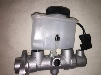  BRAKE MASTER CYLINDER BR70-43-400C 适合 90 91 92 93 94 MAZDA 323 PROTEGE — 第 1/4 张图片