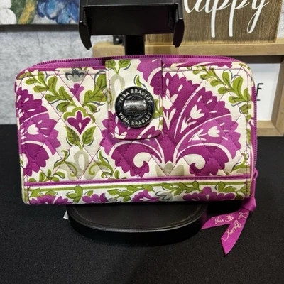 Carteira Vera Bradley Turnlock no padrão aposentado “Julep Tulip” - Imagem 1 de 4