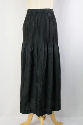ISSEY MIYAKE FETE Black Pleats Skirt 152 5340 - Image 1 of 4