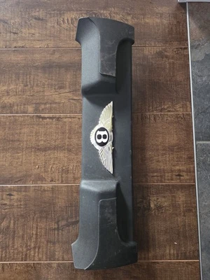 Cubierta del motor delantero Bentley Continental W12 2006-2012 07C103925 *emblema pelado* Foto 1 de 3