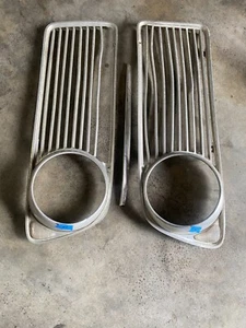 BMW E10 1500 - 1600 -2002 FRONT GRILL GENUINE - Foto 1 di 3