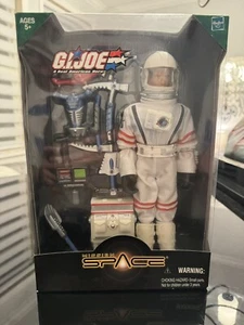 GI JOE MISSION SPACE ASTRONAUT 12" WALT DISNEY WORLD EPCOT HASBRO 2004 RARE! - Picture 1 of 6