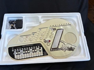 VTG SUZUKI OMNICHORD SYNTHESIZER OM-300 POWER CORD and MANUAL  Works! Keyboard - Picture 1 of 15