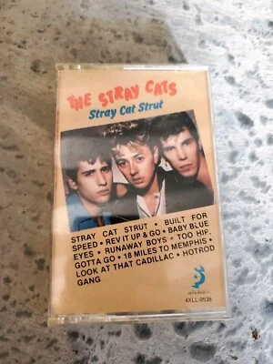 Stray Cat Strut by The Stray Cats (Cassette 1987 Capitol Records) 4XLL 9538 Foto 1 de 2