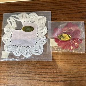 Wimpole Street Creations Bib And Valentine Hearts Lace - Picture 1 of 7
