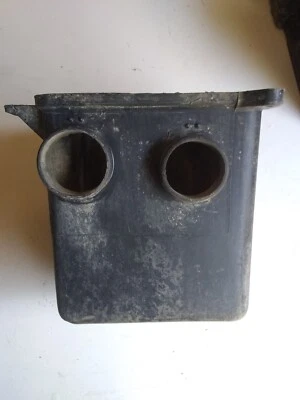 1986 - 1988 Yamaha YFM 225 YFM225 Moto 4 OEM  Case Air Cleaner box Housing - Image 1 of 4